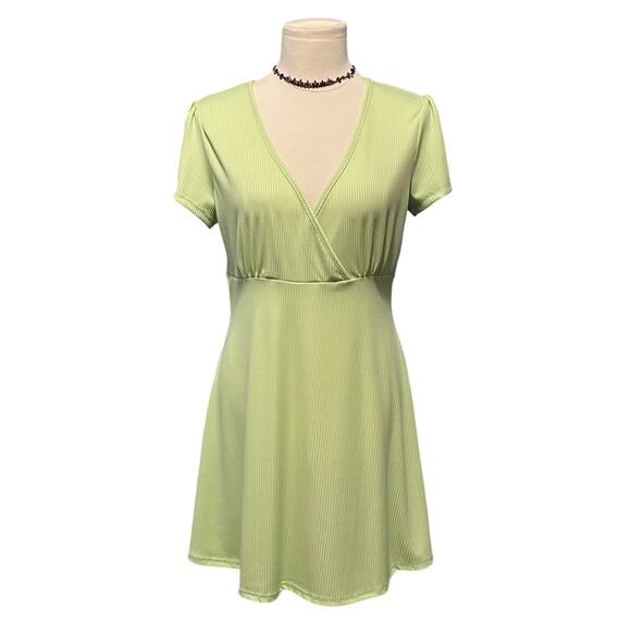 Starlet Women's Dress lime Green Size Large, NWT - Picture 1 of 7